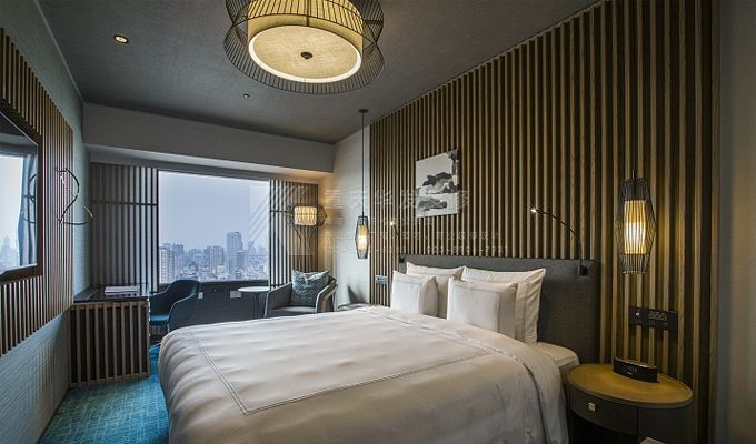 酒店裝修“挖洞法”平淡中顯現(xiàn)奇景